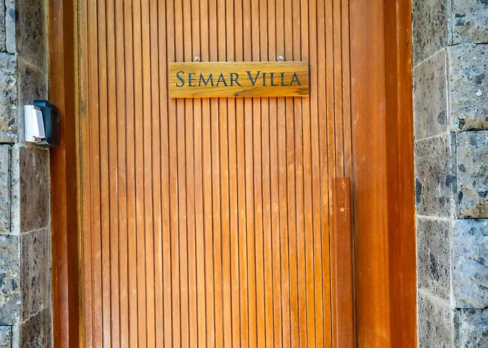 Semar Villa, A Cozy With A Private Pool, Bali Villa Legian (Bali)
